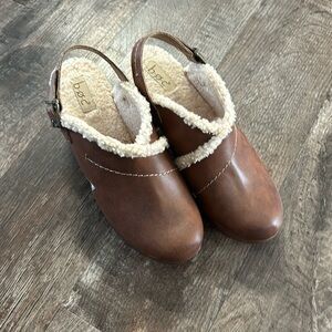 B.O.C by born women’s clogs